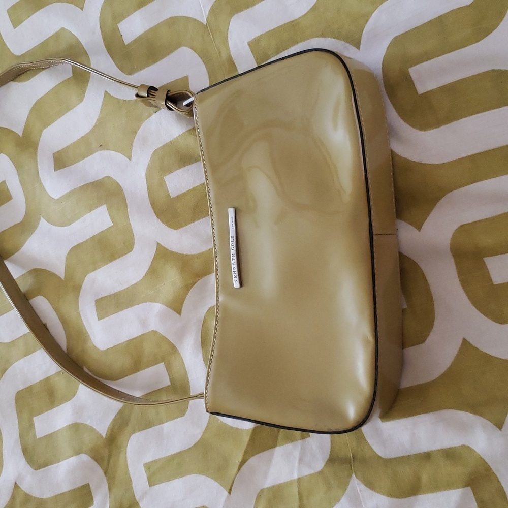 NWOT Kenneth Cole Patent Purse